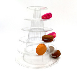 Mini trasparente di plastica 4 livelli Canele Torre Stand per l'esposizione Canele / macaron e decorazione della torta