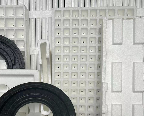 Imballaggio in plastica di polistirolo bianco con inserti di gomma EPS