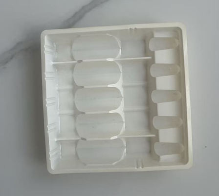 Blister di plastica in PET bianco per farmaci all'interno di un modello anti-contraffazione