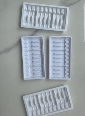 Produzione su misura di vassoi di plastica per flaconi da 10 dosi da 2 millilitri (vassoi PET), vassoi per bottiglie di ampule.