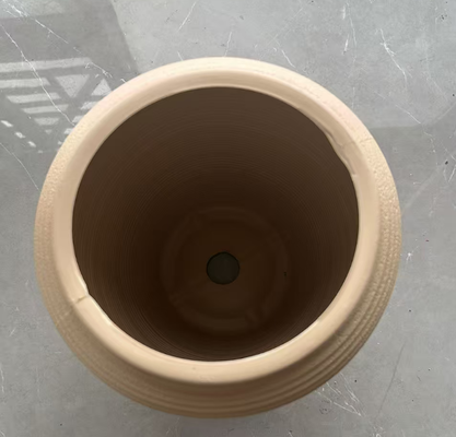 PE Coated Plastic Flower Pot with Multiple Sizes and Optional Drainage Holes for Indoor and Outdoor Use